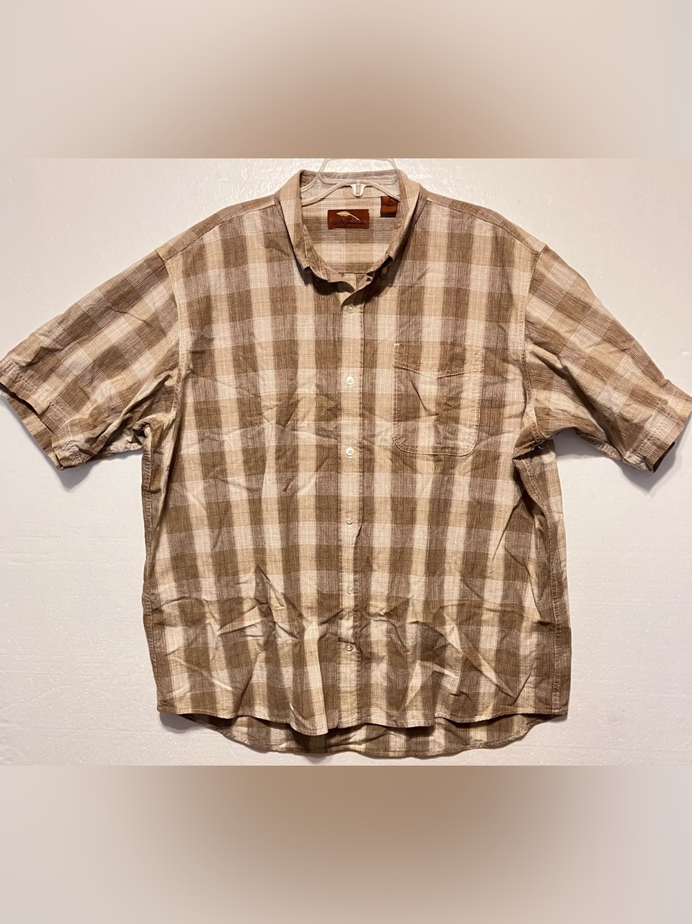 Men's Short-Sleeve Plaid Button-Down Shirt in Beige by